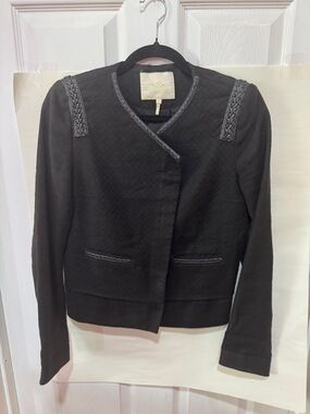 Maje Black Cropped Jacket with Textured Shoulder Detail